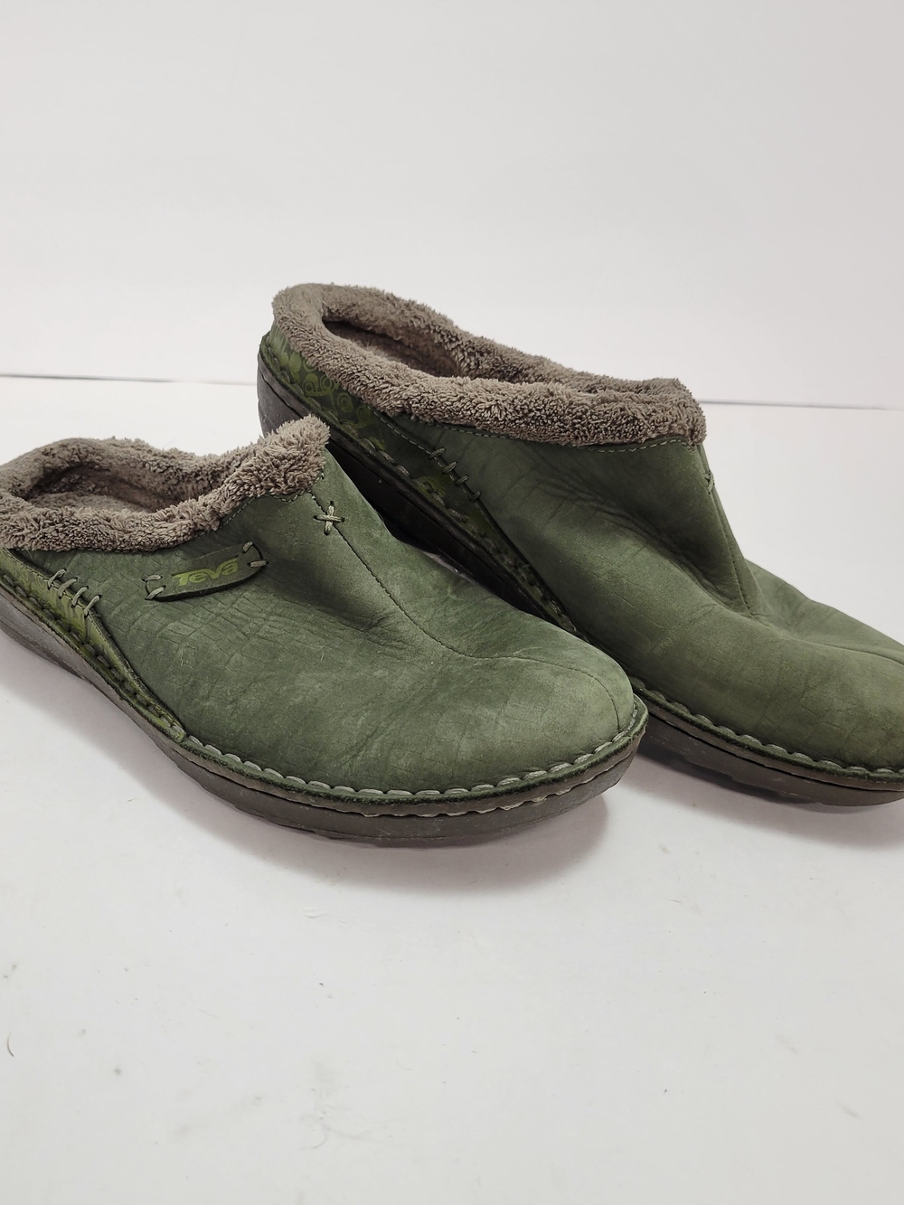 Teva Kiru Mules Women's 6.5 Green Faux Fur Lined Clogs Comfort Shoes